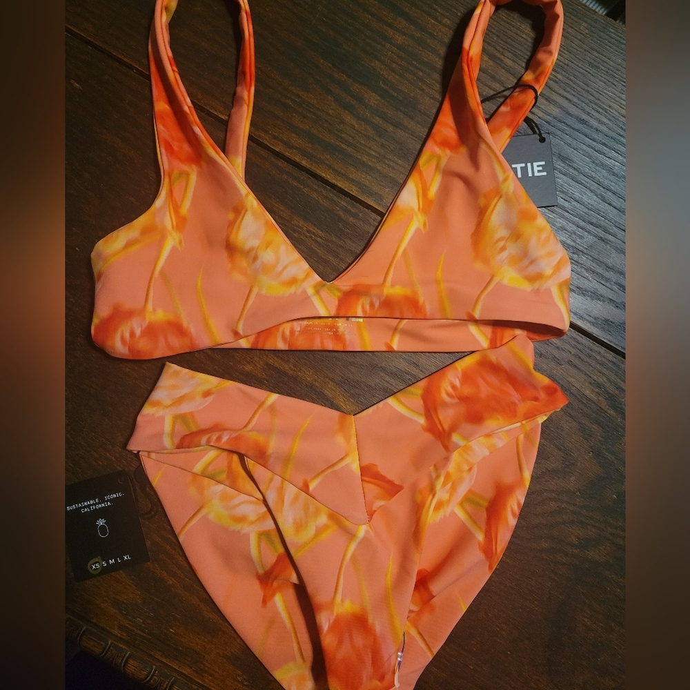 Skatie Orange Bikini Set Brand New Bottoms XS/ Top S